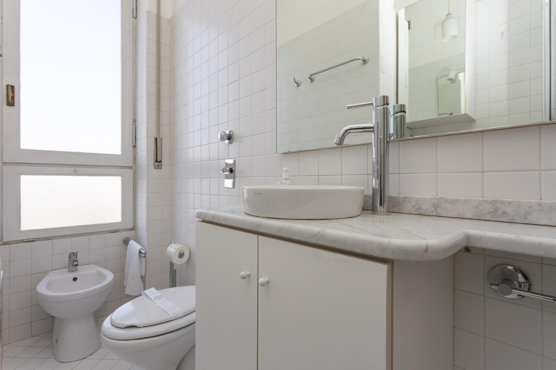 מילאנו Skyline View Biancamano 1 Bdr With Balcony By Rentopolis מראה חיצוני תמונה
